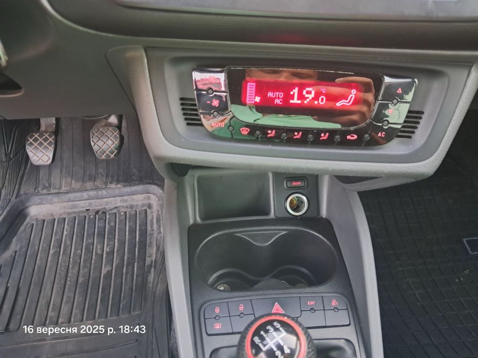 Продам Seat ibiza 1.2TDI