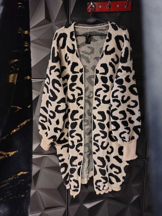 Sweterek damski panterka