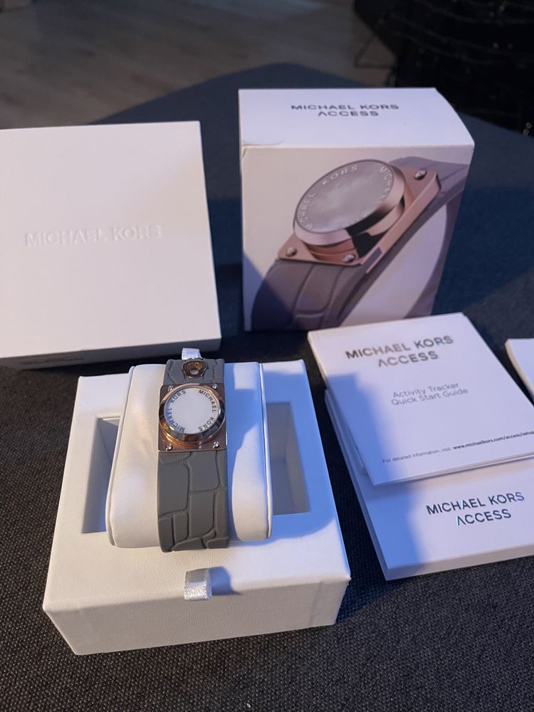 Michael Kors Access Activity Tracker  silikonowa bransoletka REZERWACJ