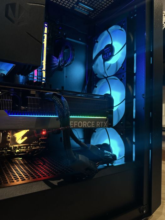 Komputer RTX 4080 SUPER Ryzen 7 5700x 32/1tb