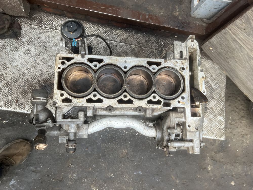 Блок двигателя в сборе OPEL VECTRA C2.2 Z22SE , мотор , двигатель