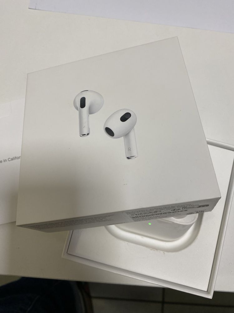 AirPods 3 generacja GWARANCJA pudełko, bardzo dobry stan oryginalne!