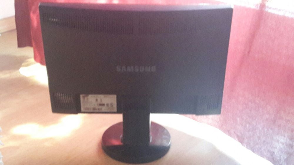 Monitor Samsung 943nwx ! do negocjacji