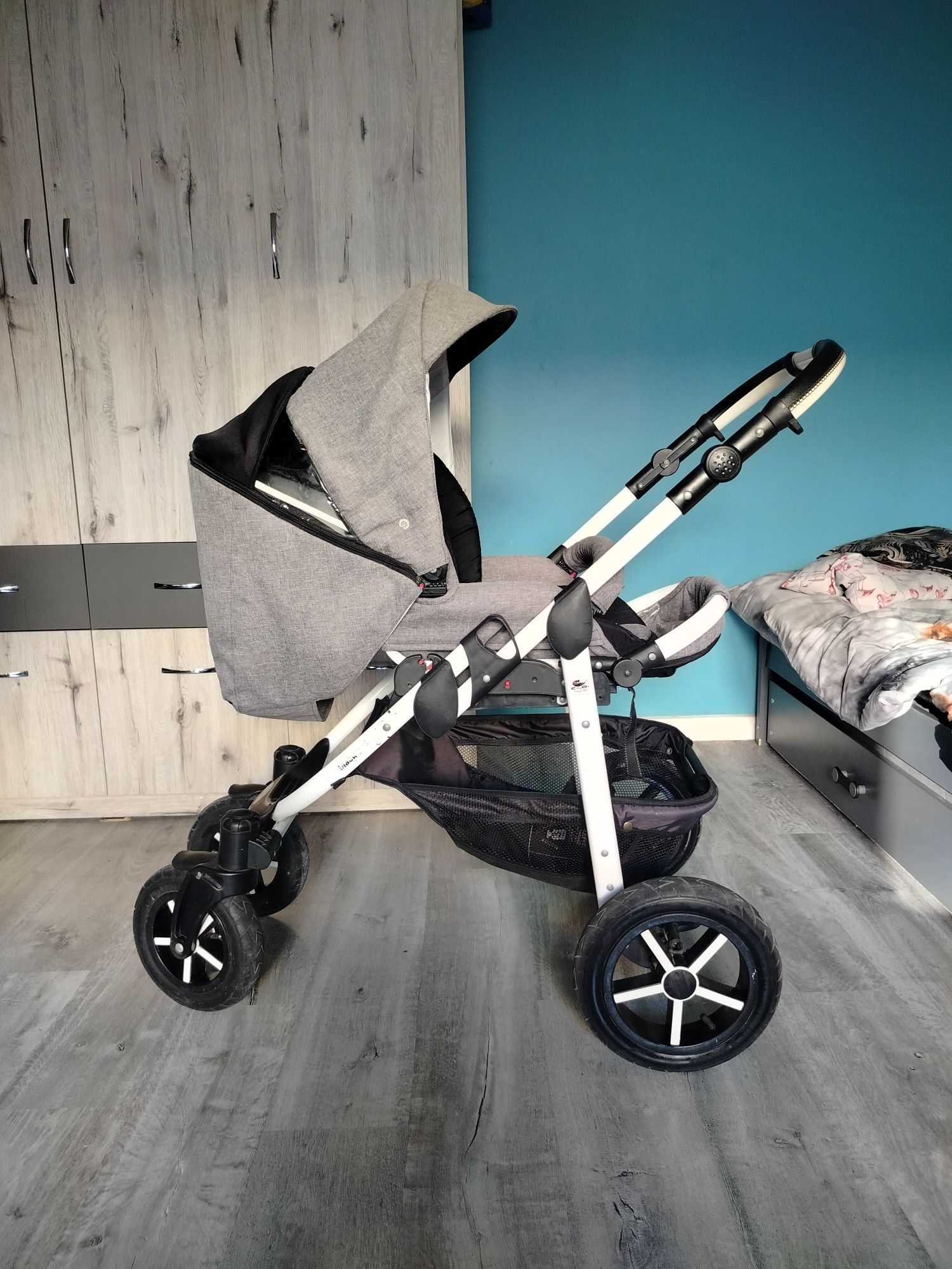 Sprzedam wózek 2w1