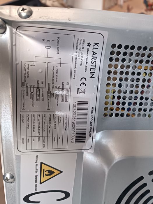 Chłodziarka na 12 butelek wina + ...