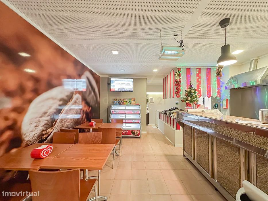 Espaço comercial à venda (Café totalmente equipado)