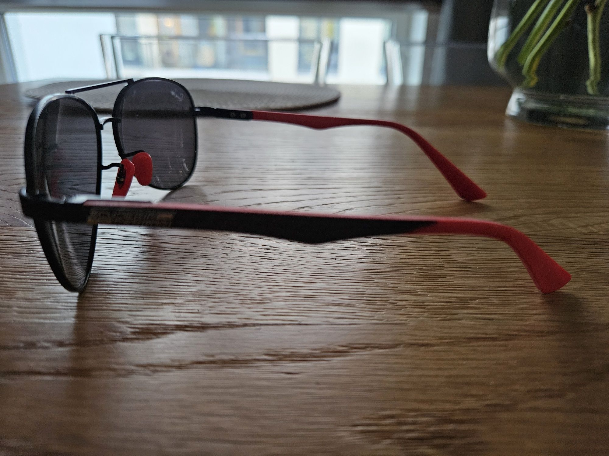 Okulary przeciwsłoneczne Ray-ban  8313 Ferrari