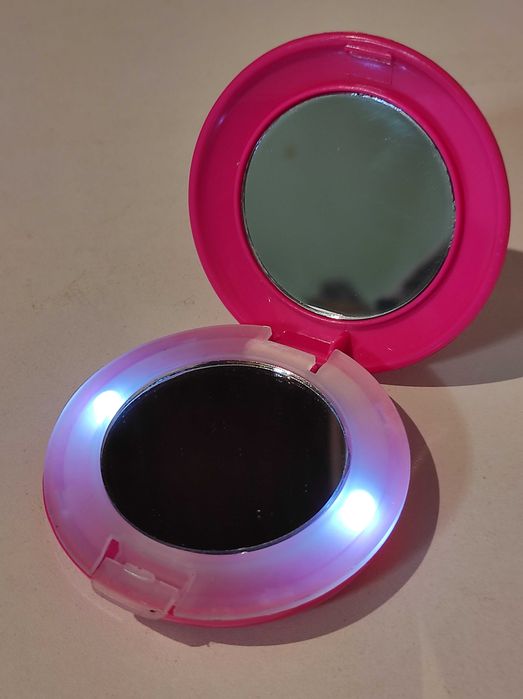 Дзеркало складане в сумочку,двостороннє з LED-підсвіткою,Gino Pollo