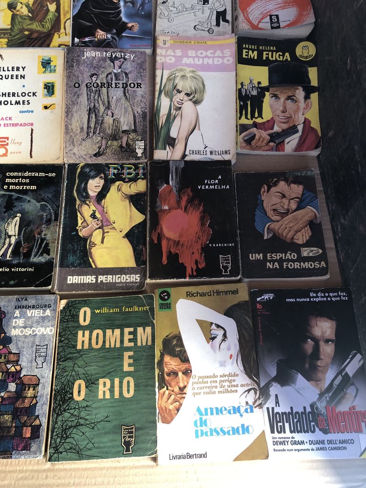 Vários livros vendo em conjunto ou separado