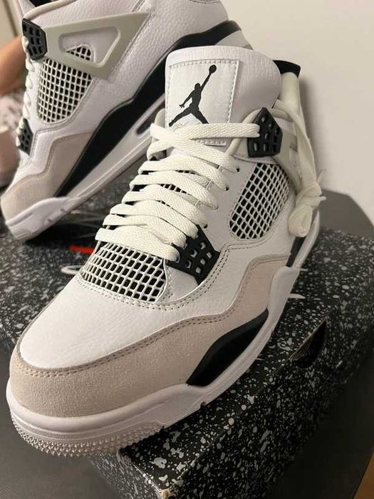Jordan_4_Retro_Black_Military Biegania / Roz.44