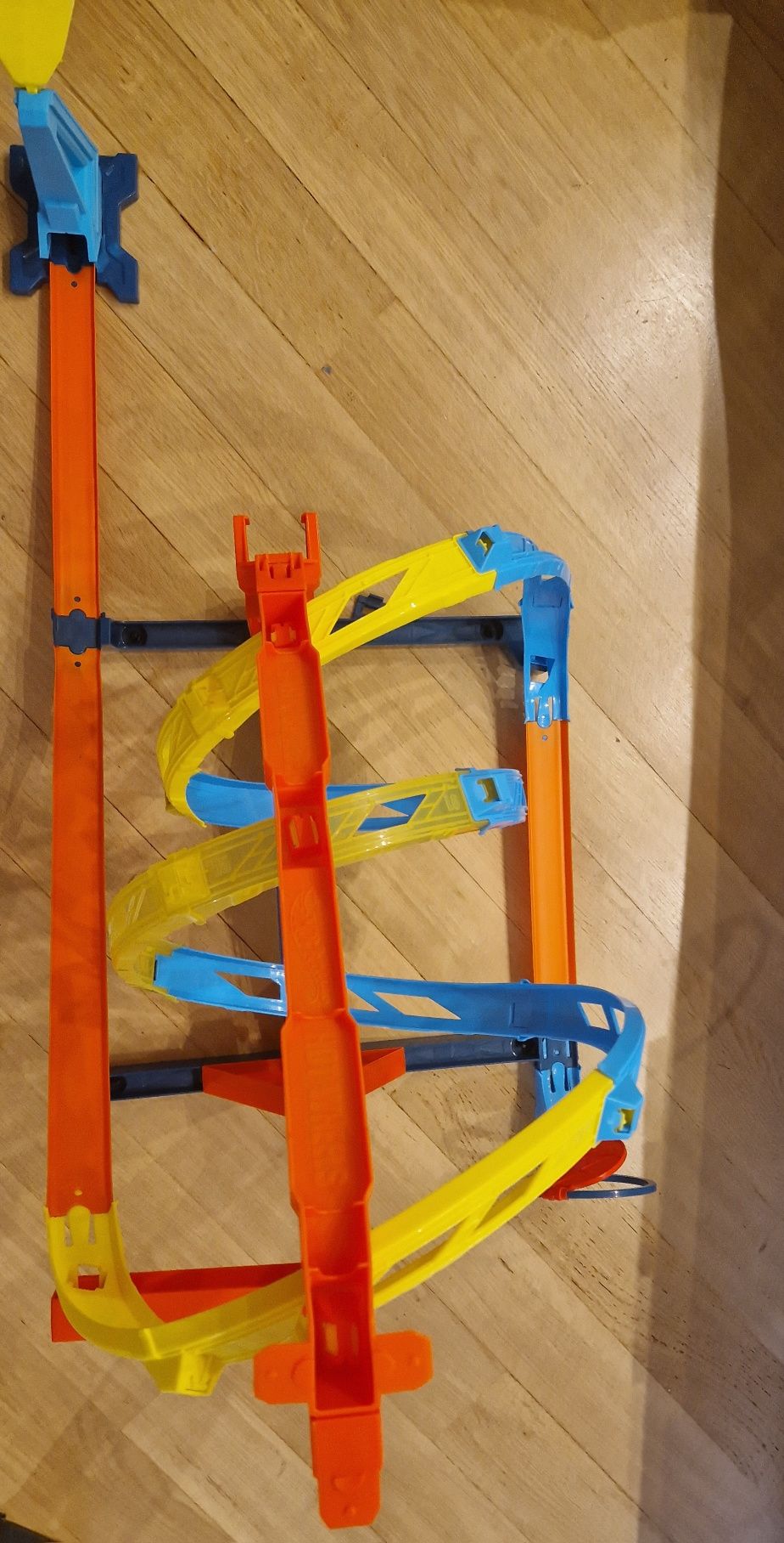 Petla Hot wheels+ samochodzik