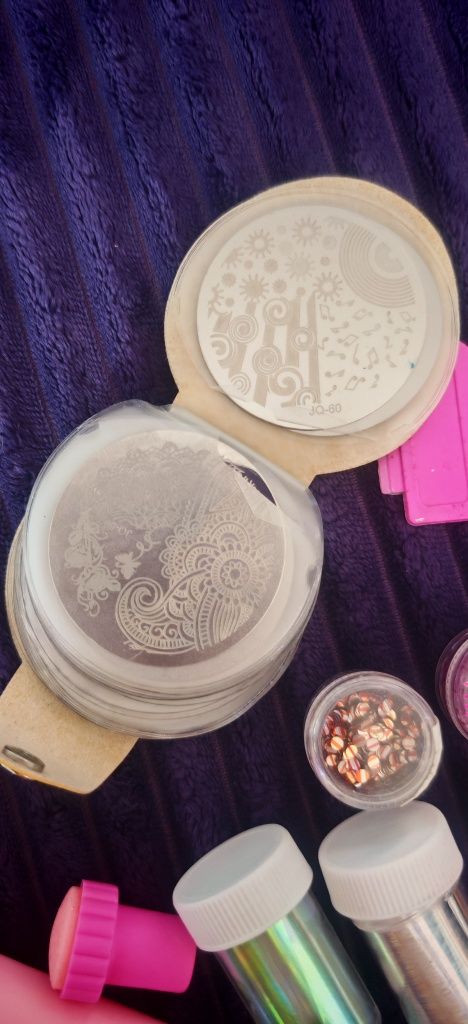 Zestaw do manicure stemple folie konad