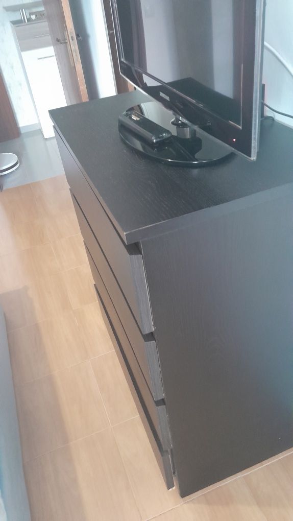 Cômoda malm preto
