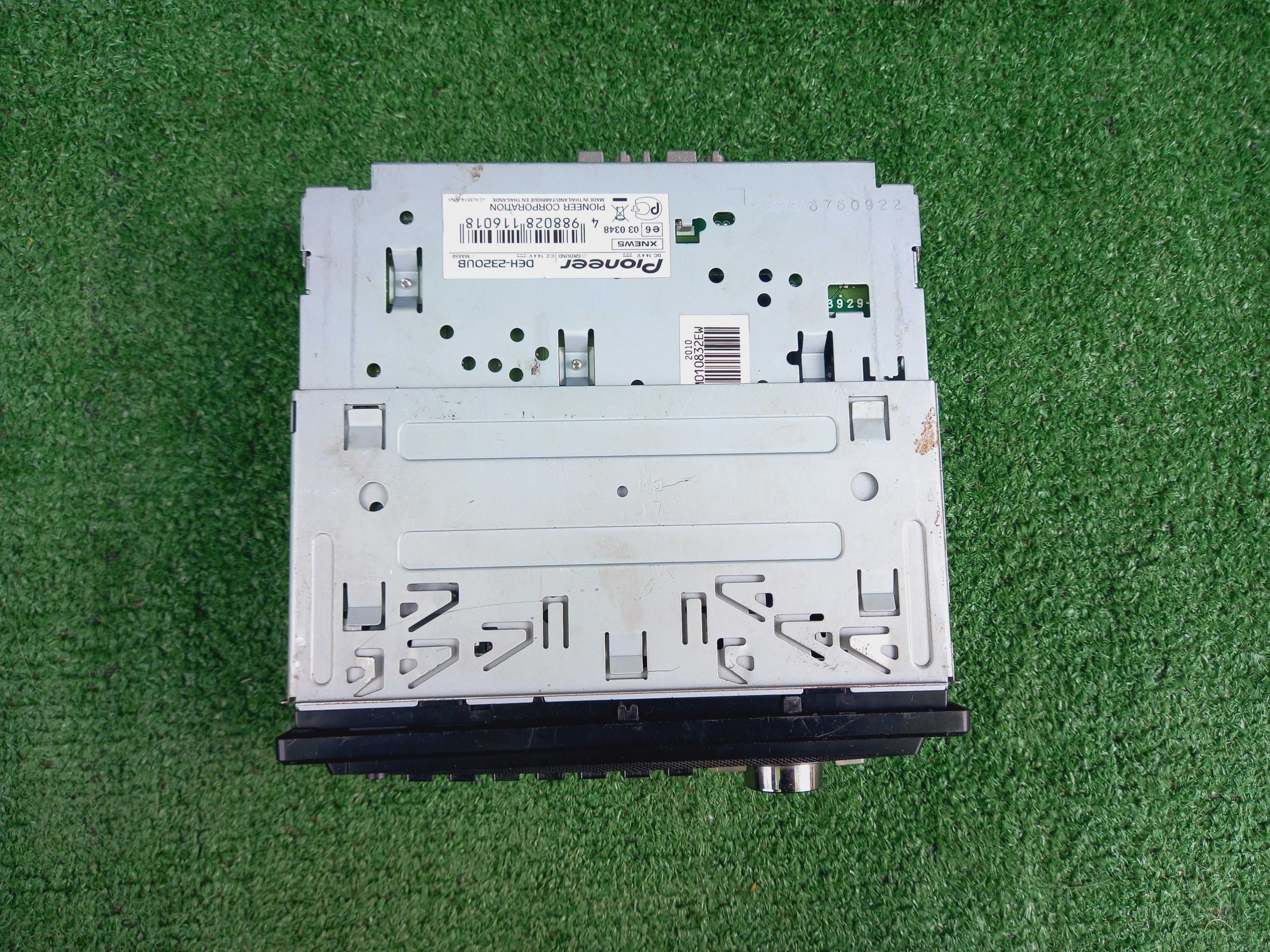 Radio samochodowe Pioneer DEH-2320UB 4x50W CD USB MP3 wiązka kieszeń