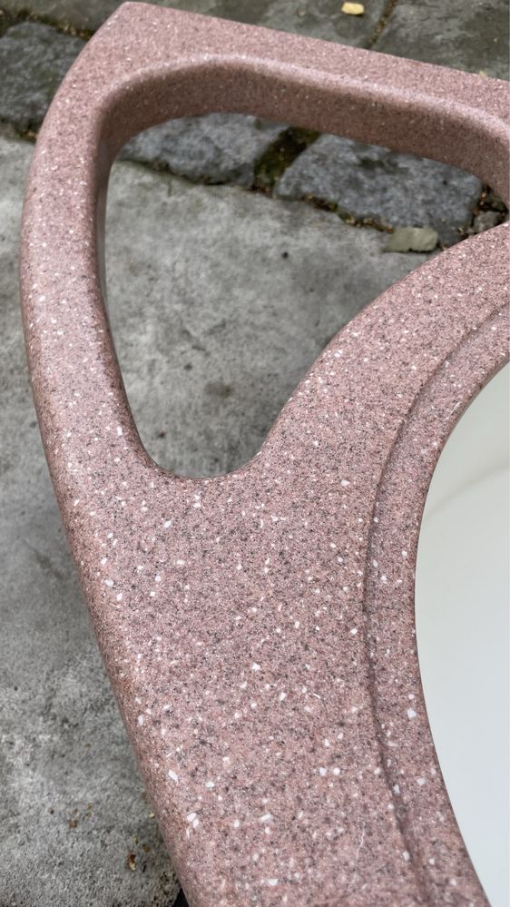 Umywalka okrągła podwójna z konglomeratu Corian podwójna, jak kamień