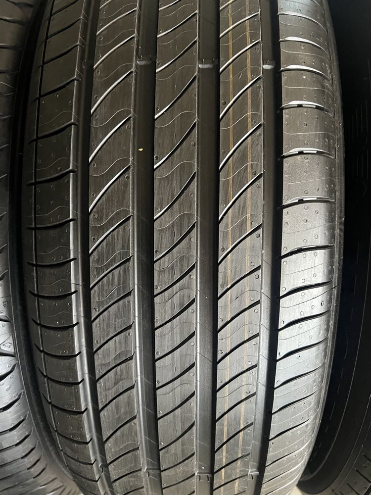 215/65/17 R17 Michelin Primacy 4 4шт новые