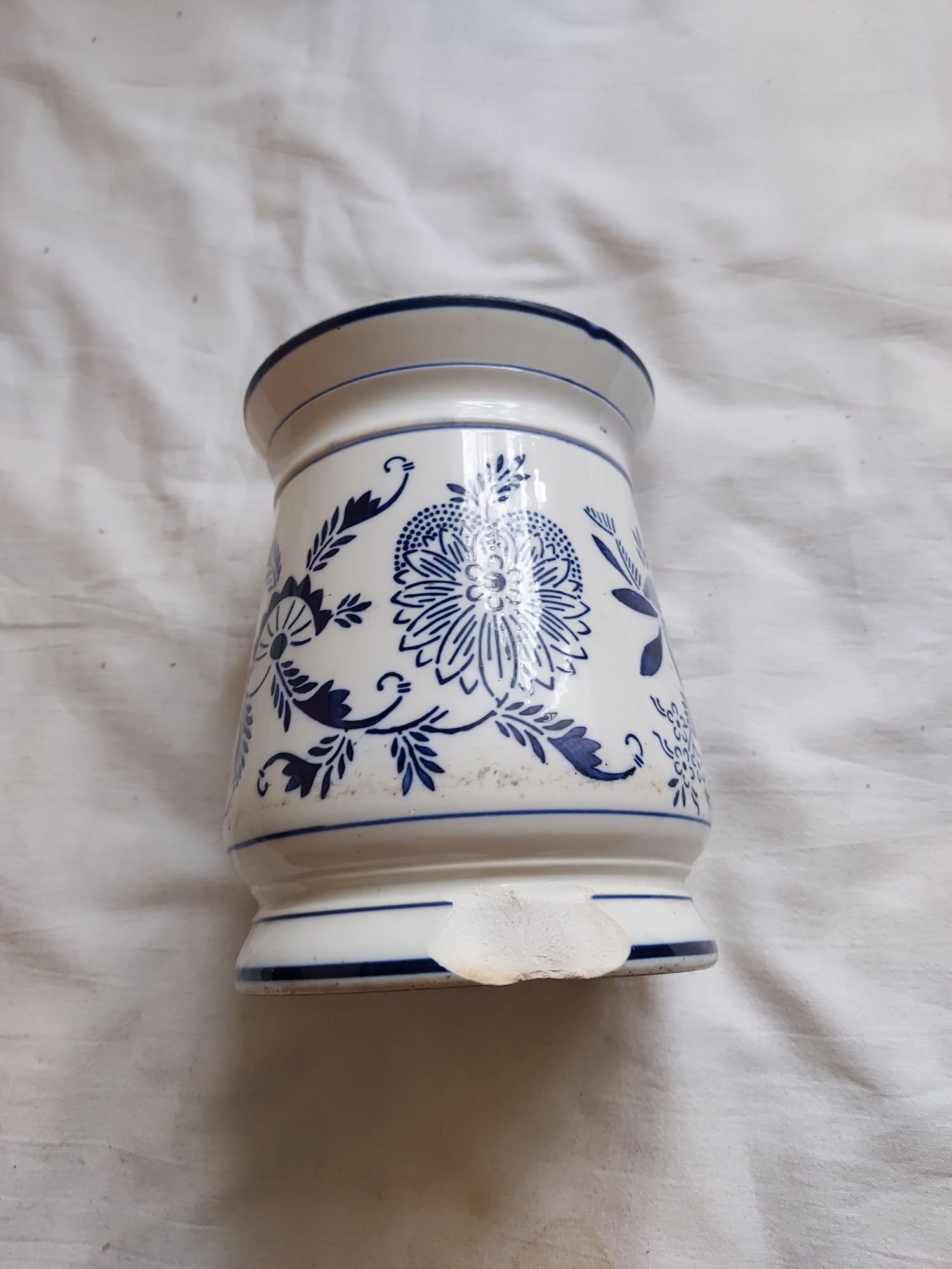 Stary niemiecki pojemnik porcelanowy gries
