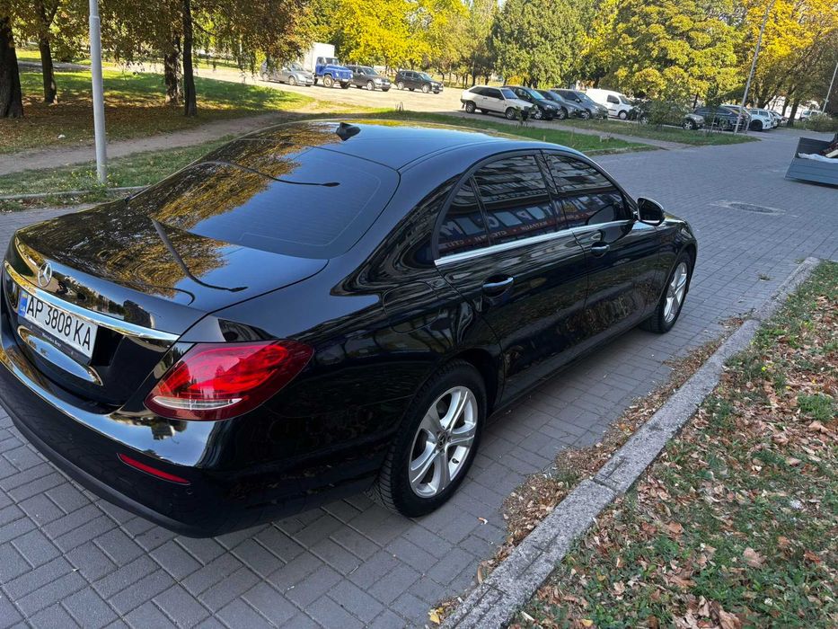 Mercedes-Benz E-Class 2017