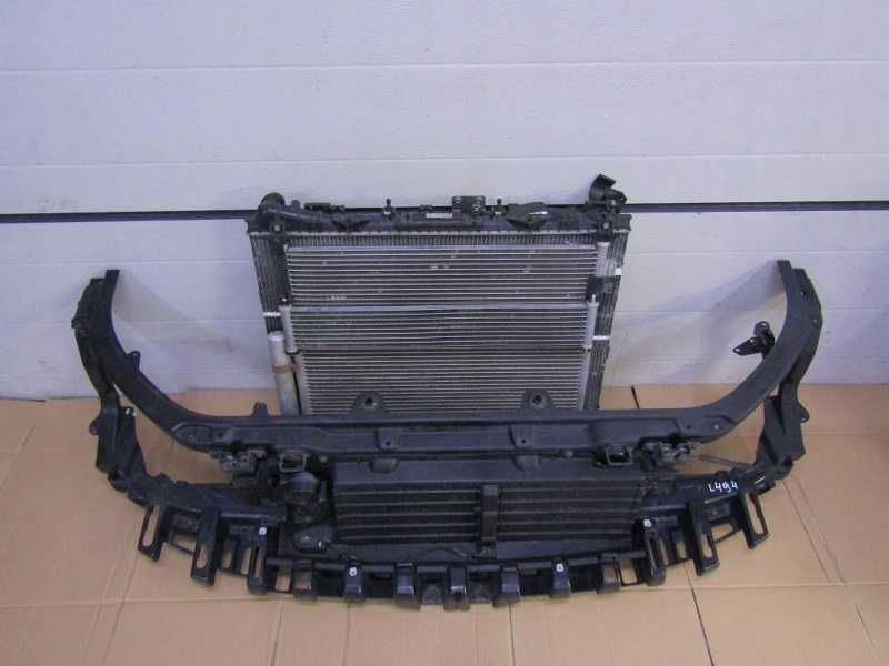 Range Rover Sport L494 Передня панель, телевізор