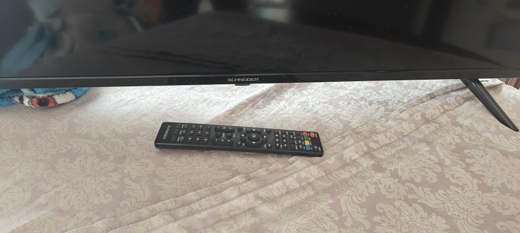 TV  schneider 40 polegadas