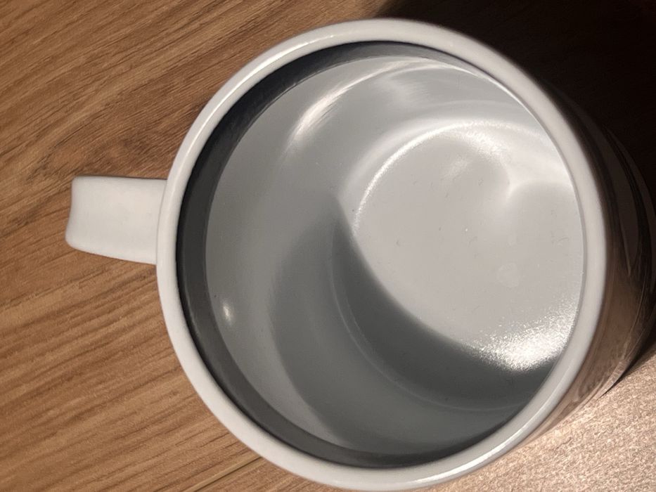 1986 Royal Copenhagen mały kubek projektu Beth Breyen