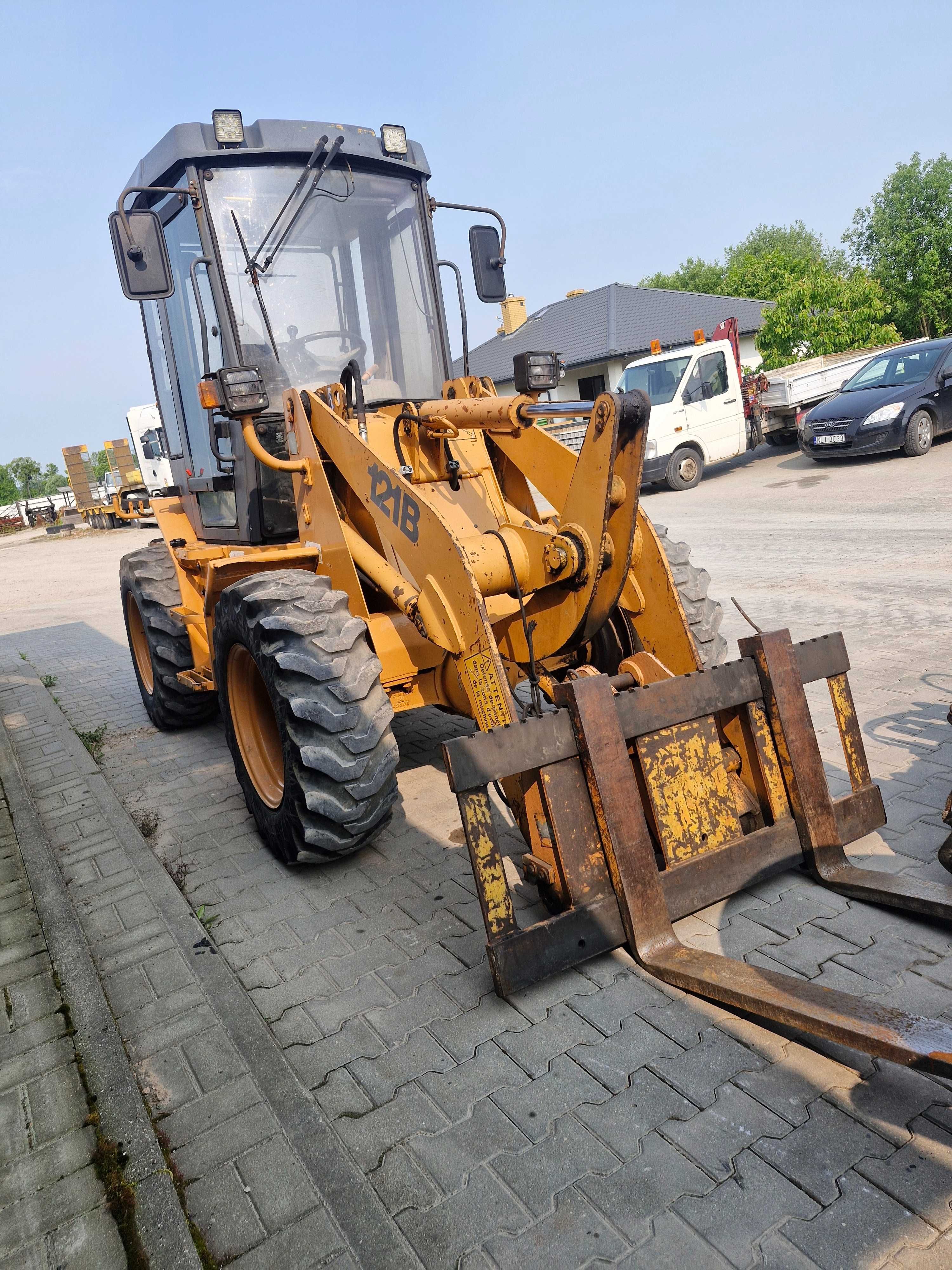 Ładowarka CASE 121B