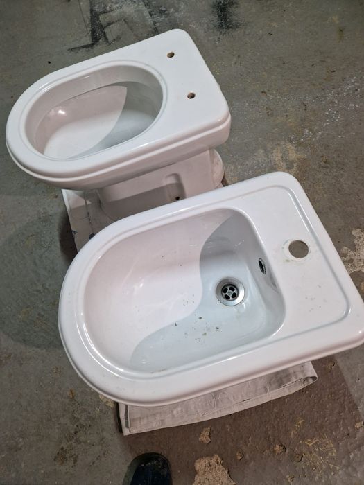 Sanita e bidé em excelente estado