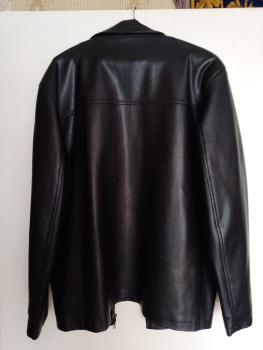 Продається одяг чоловічий.