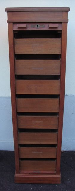 Mesa de abas antiga em madeira entalhada