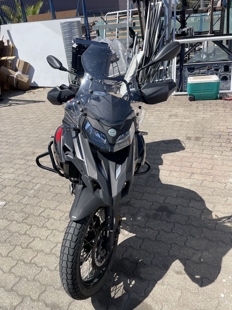 Benelli trk 502x