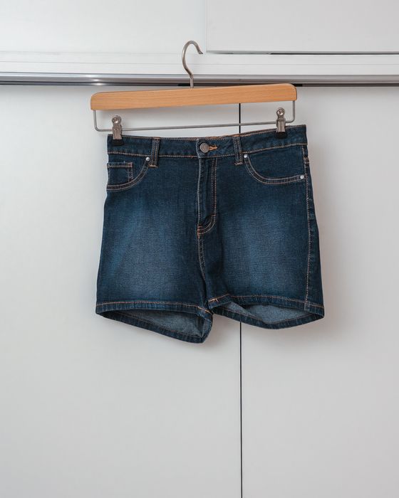 Jeansowe shorty z przetarciami high waist