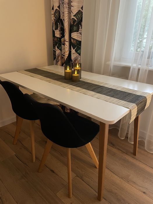 Stół rozkładany biały