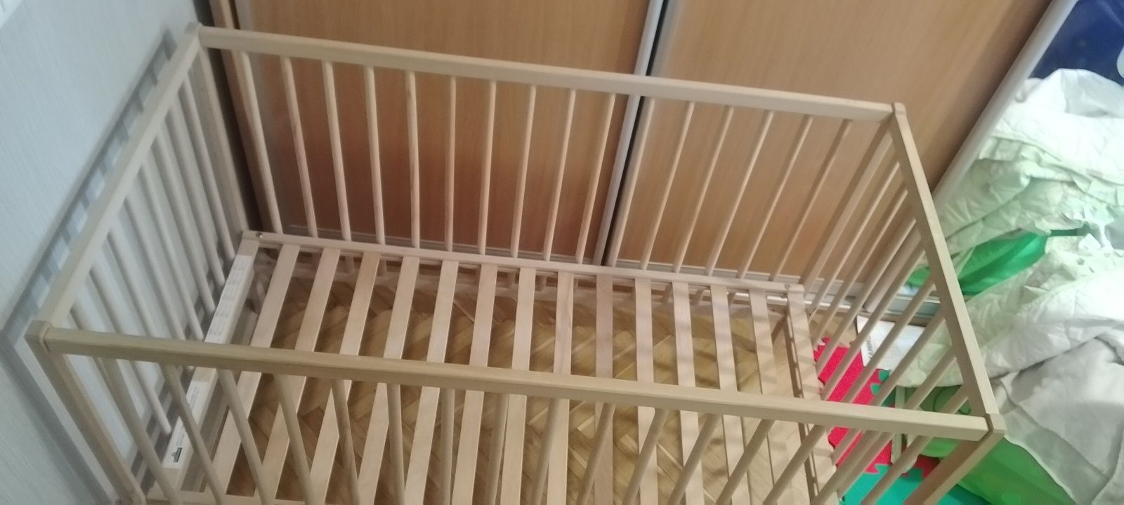 Дитяче  ліжечко дерев'яне