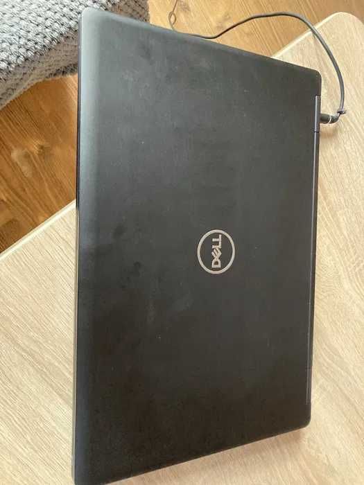 Laptop Dell Latitude 5591 czytnik linii papilarnych 15,9'