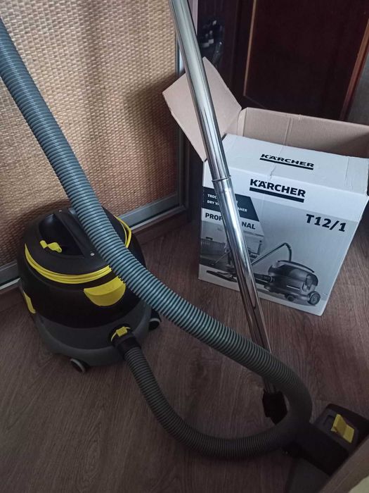 Професійний пилосос сухого прибирання Karcher T 12/1