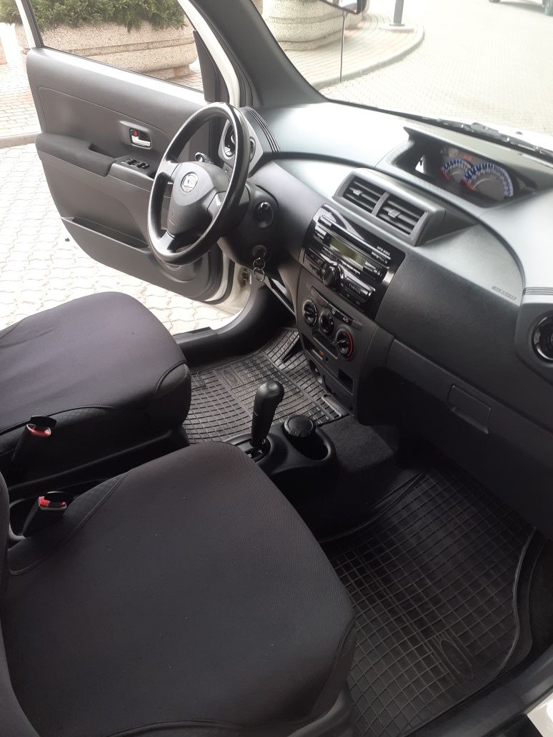 Daihatsu Materia SE. Автомат. 2011г