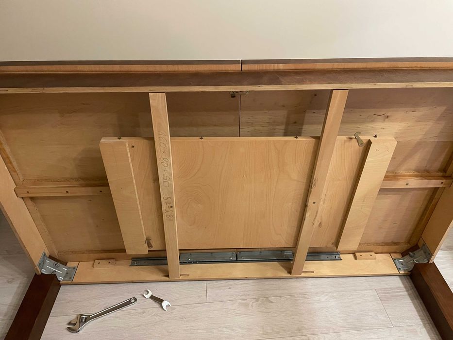 Piękny i solidny stół rozkładany + 6 krzeseł