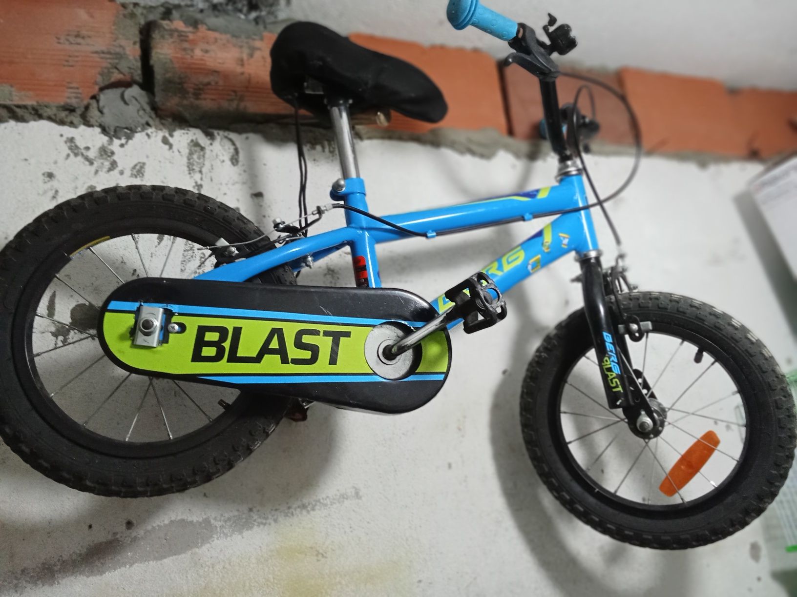 Uma bicicleta em