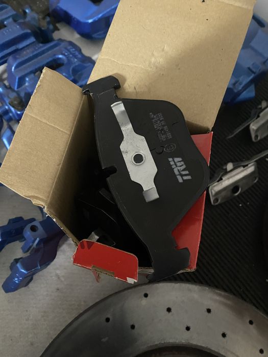 Travagem bmw 330d e9x