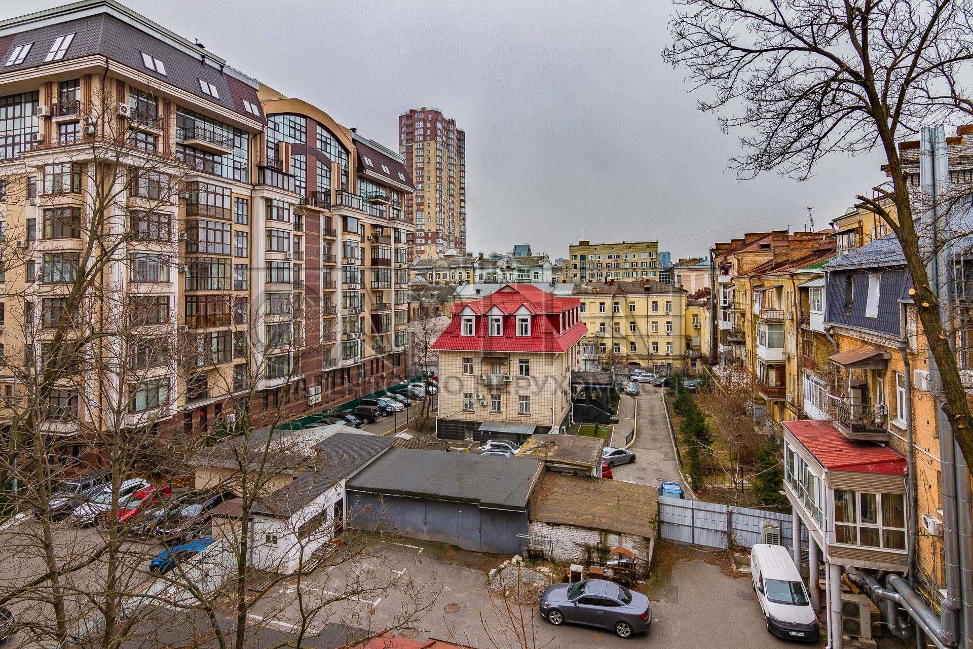 Аренда квартиры центр метро  Университет ул. Назаровская
