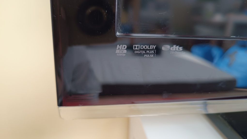 Telewizor Samsung  LCD FULL HD 1080P HDMI 32"