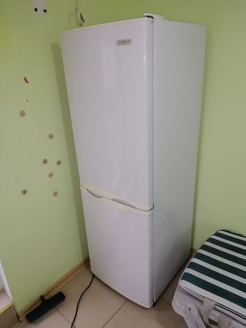 Холодильник двухкамерный  Forina 1.46×50 рабочий