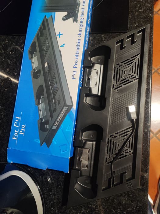 Base PlayStation 4 pro, 2 ventiladores + 2 carregadores 3 portas USB