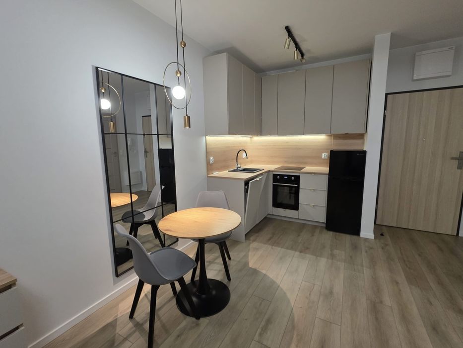 Mieszkanie 2 pokojowe z ogródkiem os.Świergotki