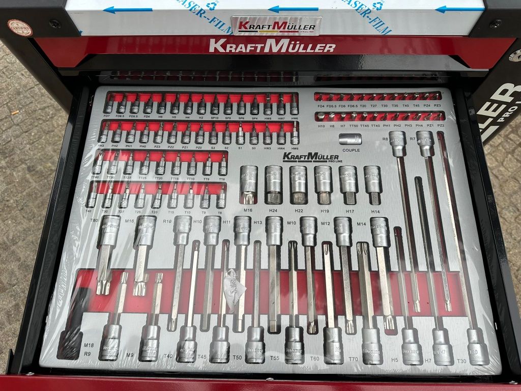 Carrinho de ferramentas com 7 gavetas cheias