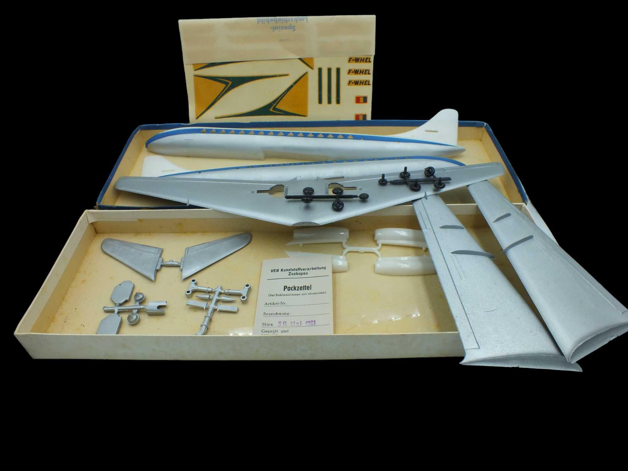 Model samolotu  Caravelle, 1:100, VEB Plasticart L