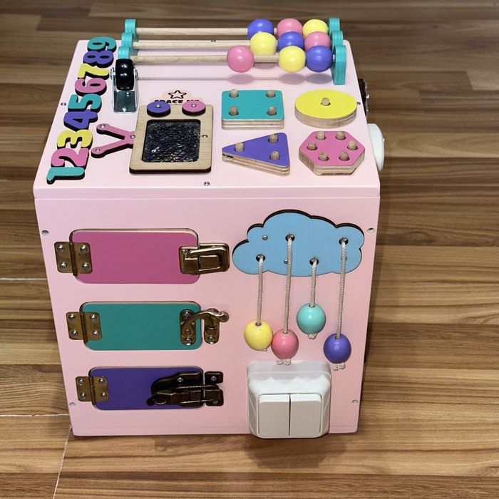 Бізікуб деревʼяний (Space me) зі світлом розмір 25*25*25