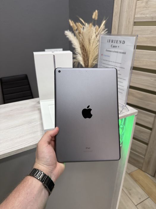 New/Open iPad 9 10.2” 64gb black