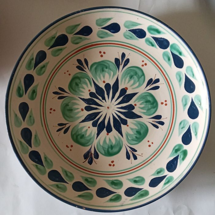 Тарелка  настенная керамика  майолика фарфор  ссср