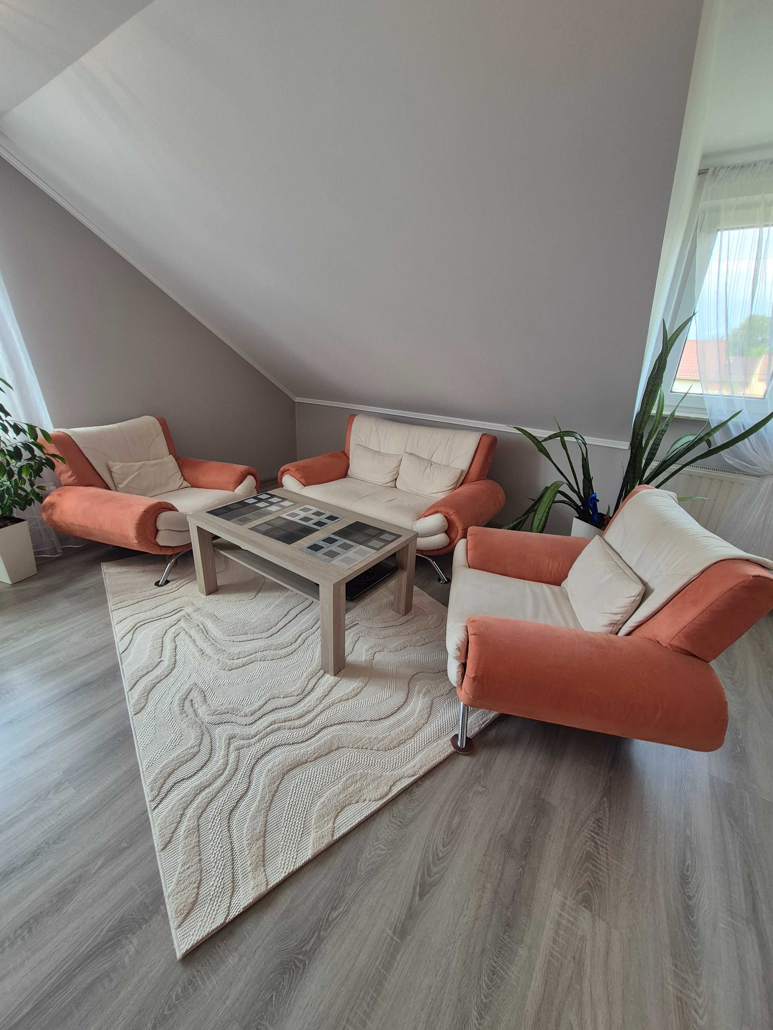 Sprzedam zestaw wypoczynkowy sofa i dwa fotele plus ława
